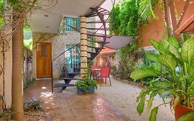 Casa Del Maya Bed & Breakfast
