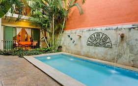 Casa Del Maya Bed & Breakfast